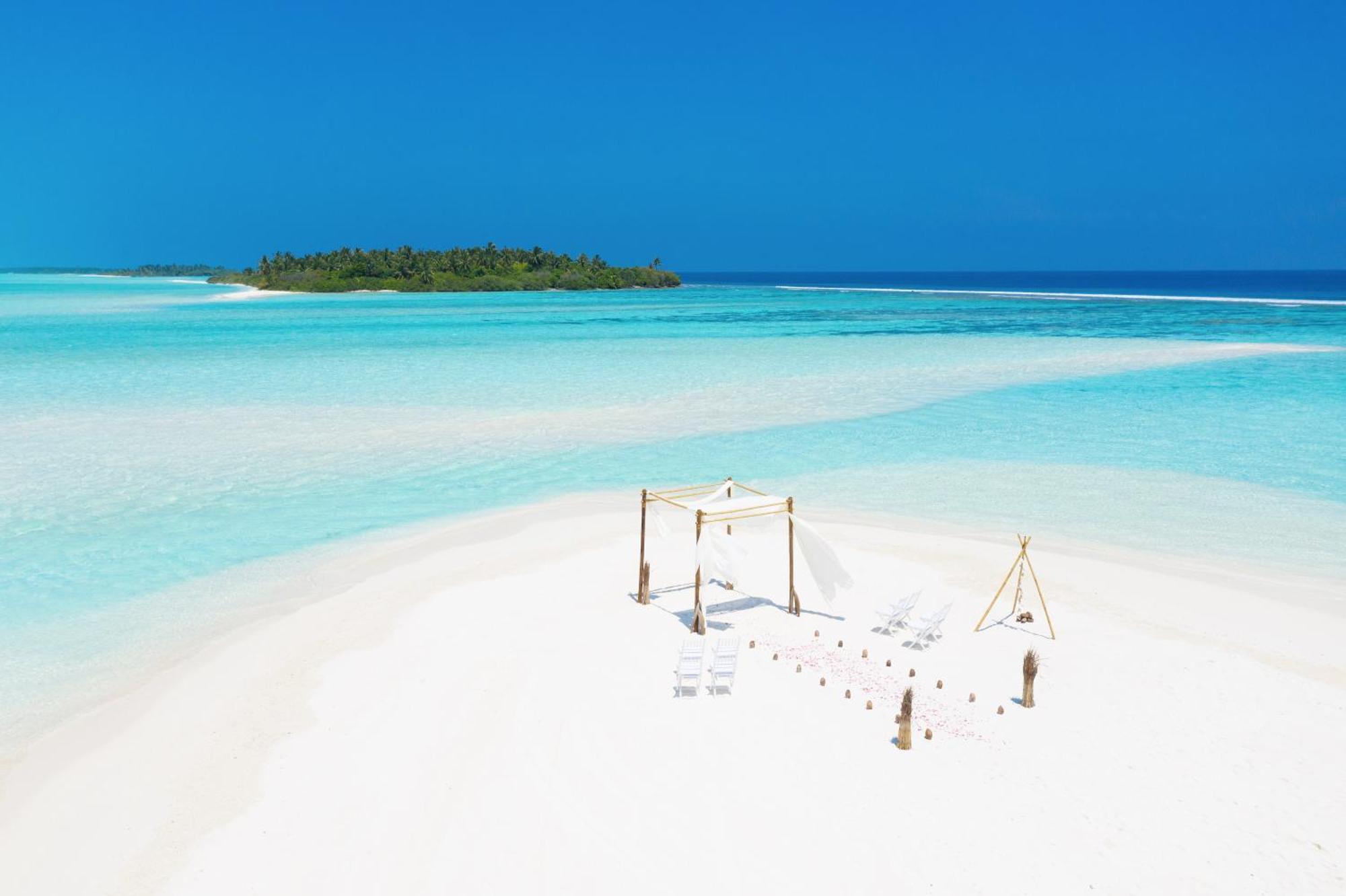 Kandima Maldives Kudahuvadhoo Exterior photo A beach in Maldives