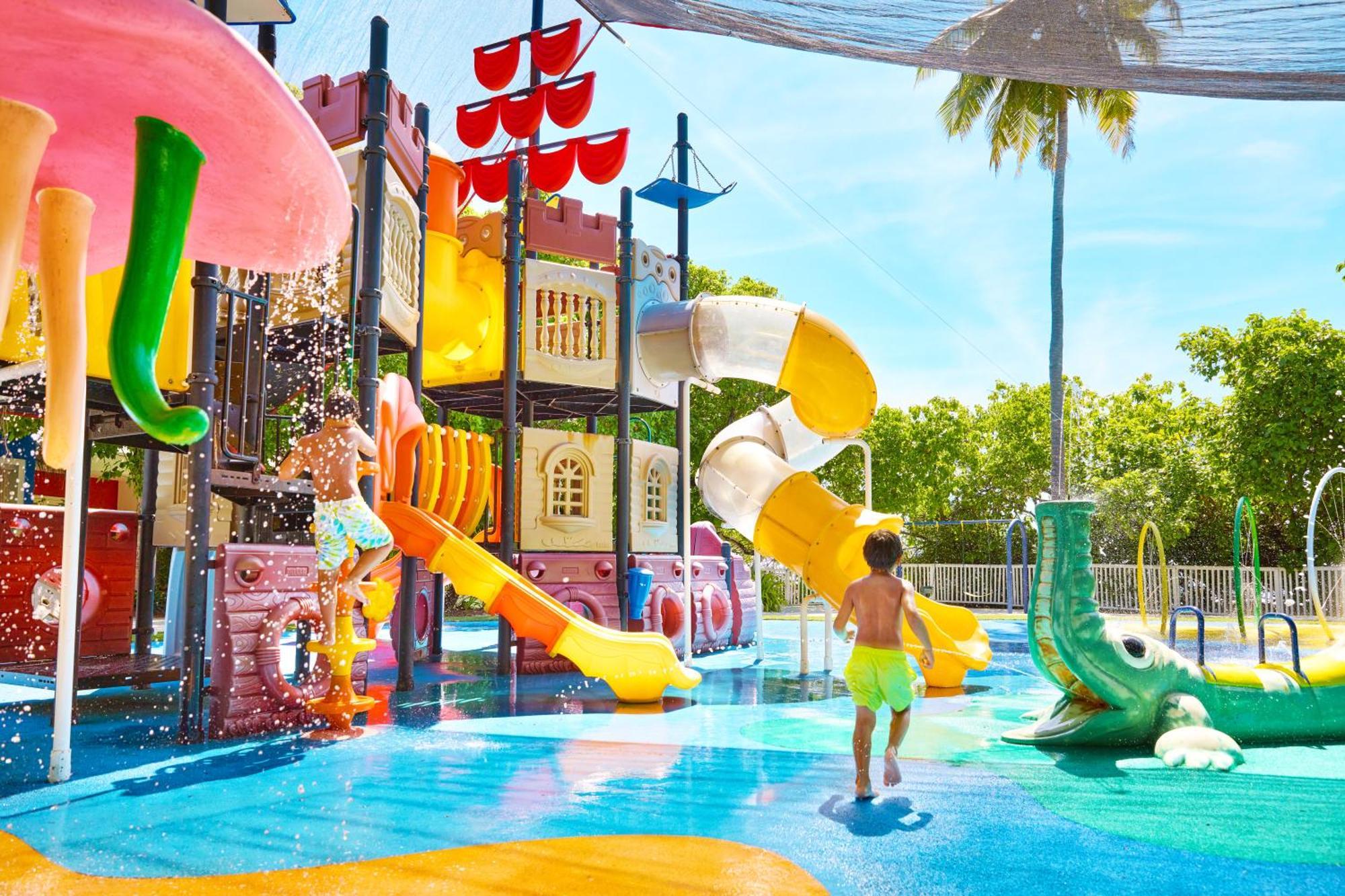 Kandima Maldives Kudahuvadhoo Exterior photo Water park
