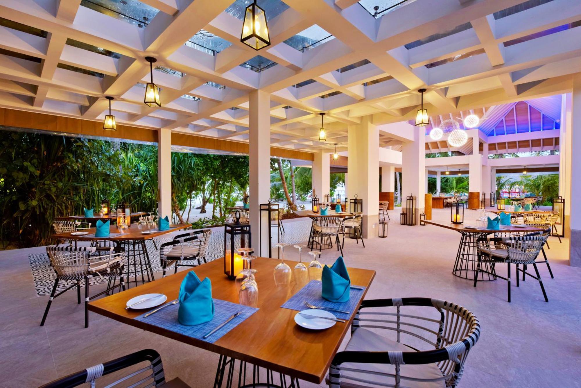 Kandima Maldives Kudahuvadhoo Exterior photo The Deck