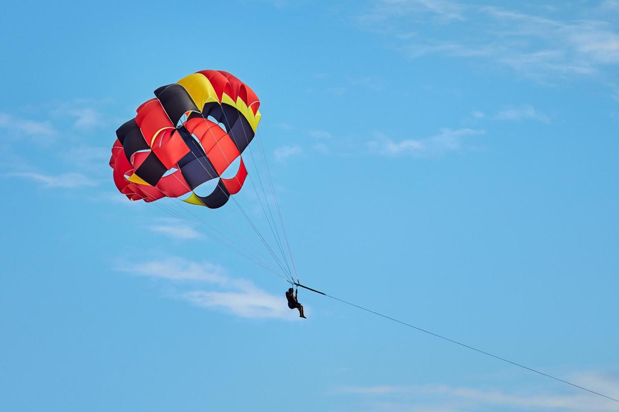 Kandima Maldives Kudahuvadhoo Exterior photo Parasailing in Pattaya, Thailand