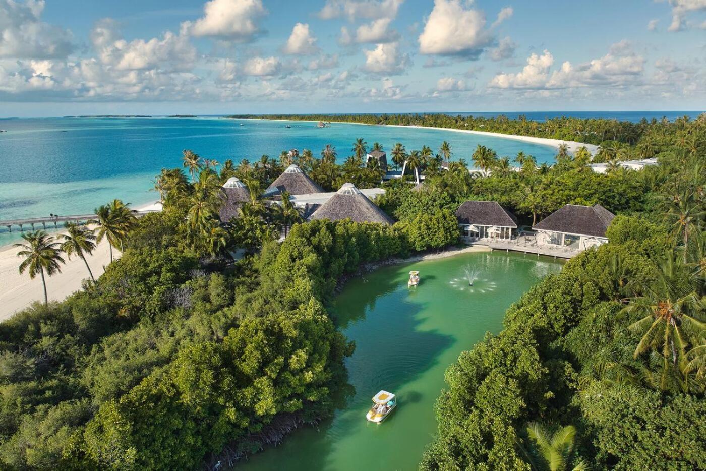 Kandima Maldives Kudahuvadhoo Exterior photo The island of Angsana Velavaru