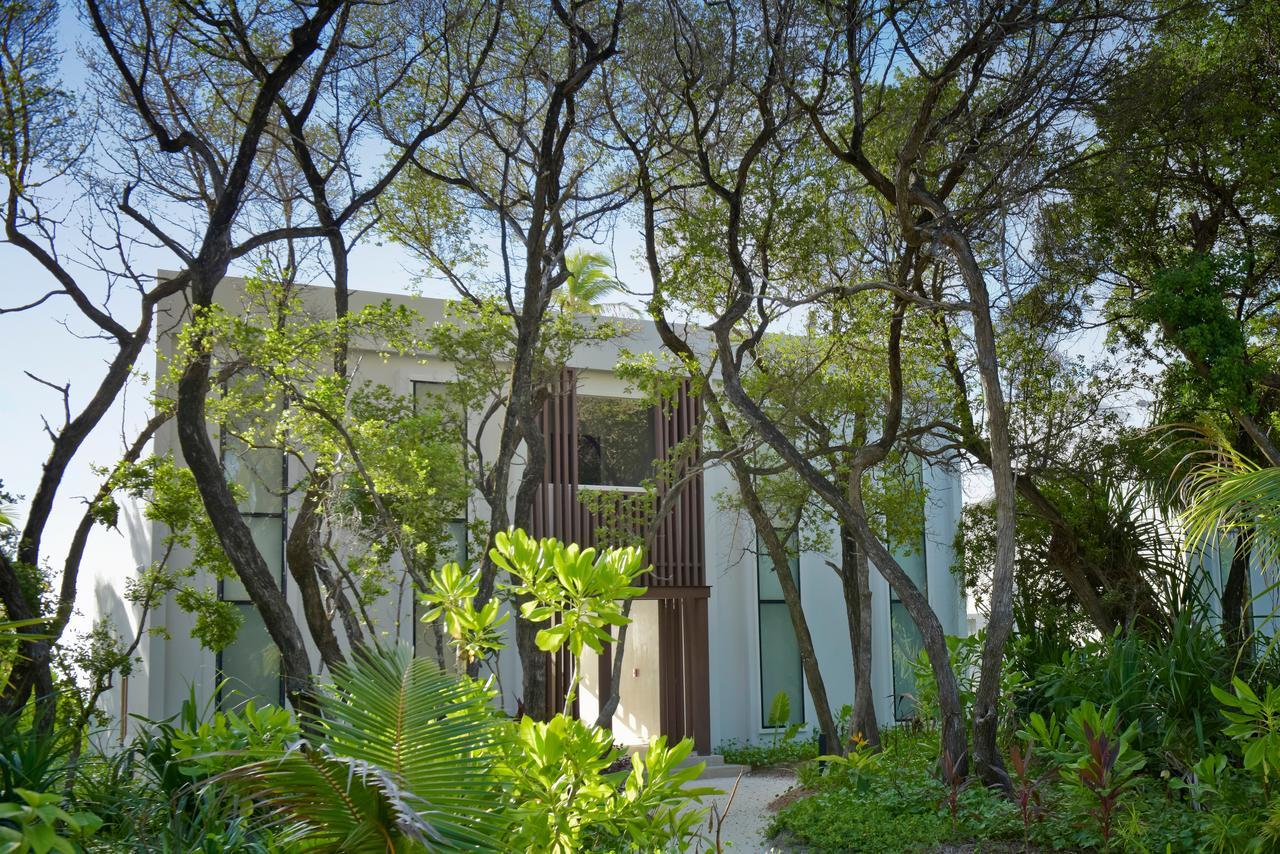 Kandima Maldives Kudahuvadhoo Exterior photo The house in 2011