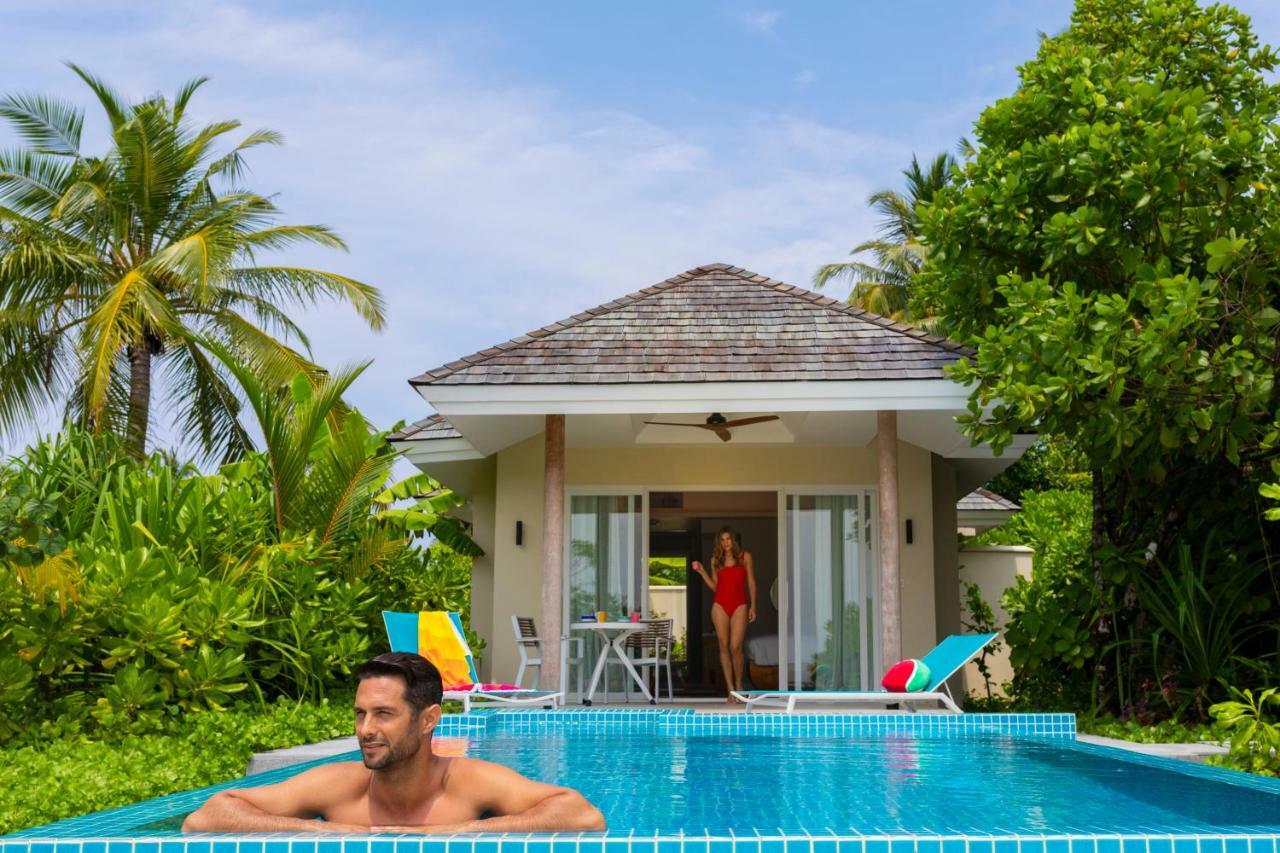 Kandima Maldives Kudahuvadhoo Exterior photo A pool villa at the resort
